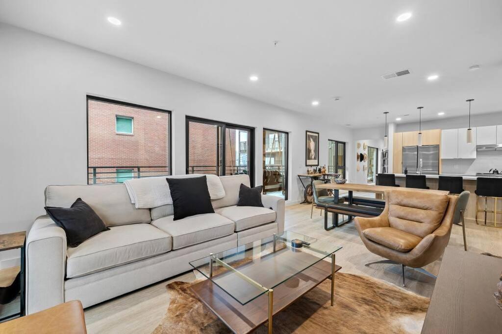 Ferienwohnung Skyline View, Pool, Gym, Balcony'S, Walk To Bway! Nashville Exterior foto